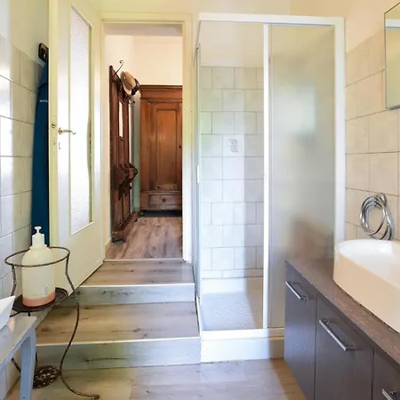 Pet Friendly In With Jacuzzi Vakantiehuis