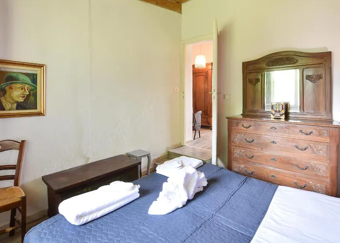 Vakantiehuis 2 Bedroom Beautiful In *